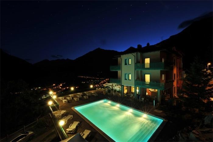 Hotel Torre Sondalo Bagian luar foto