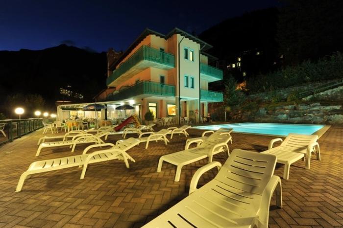 Hotel Torre Sondalo Bagian luar foto
